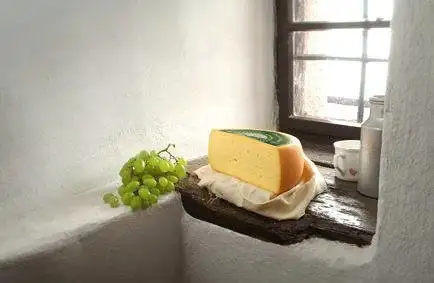 Salzburger Almhüttenkäse aus dem Pinzgau Österreich Käse