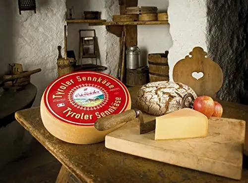 Tyroler Sennkäse aus dem Pinzgau Österreich Käse Raclettekäse 1/4 Laib Raclette