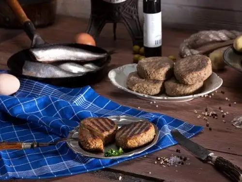Klaassen Heringsfrikadelle, Fischfrikadelle aus Hering, Hausgemacht, 95g (1 Stk.)