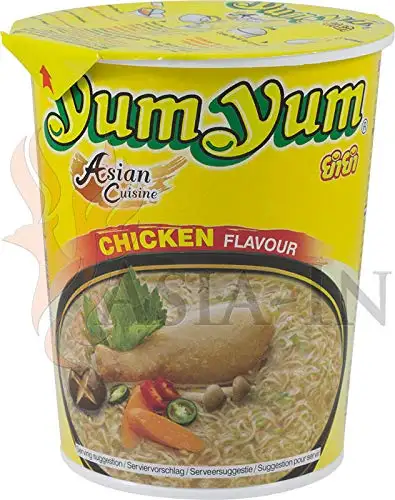 Cup Nudeln mit Chicken / Huhngeschmack - yumyum 70g