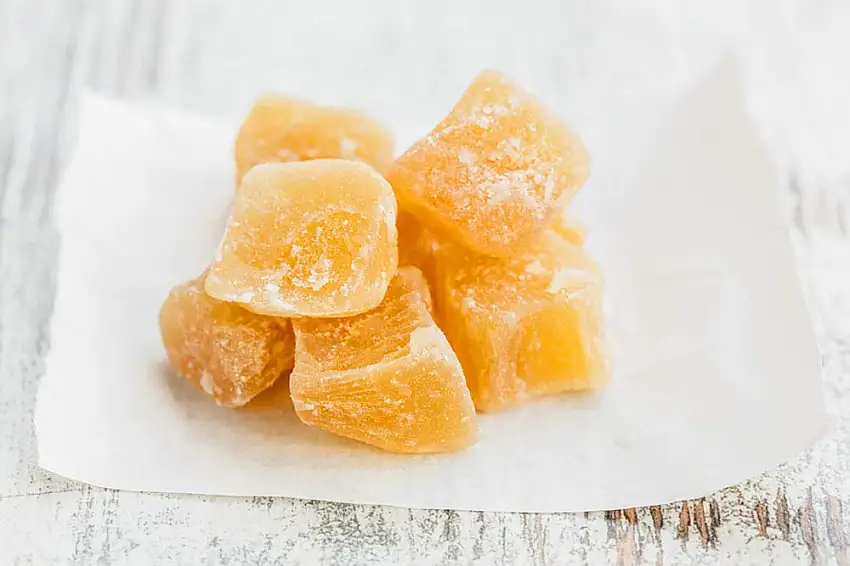 Ingwer getrocknet leicht kandiert Ingwerstücke 250g - 2500g Frischebeutel 100% Natural aromatisch scharf leicht gezuckert kandiert ungeschwefelt ohne Konservierungsstoffe ohne Farbstoffe (1000g)