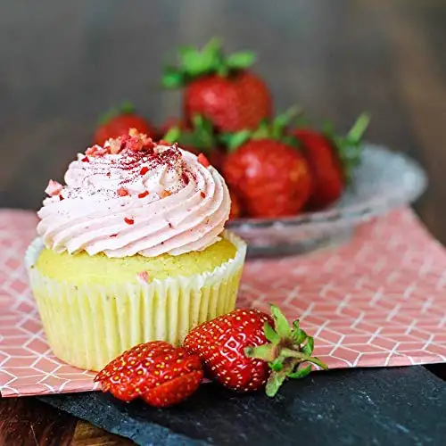 Erdbeer Buttercreme Cupcake von Soulfood LowCarberia 70g