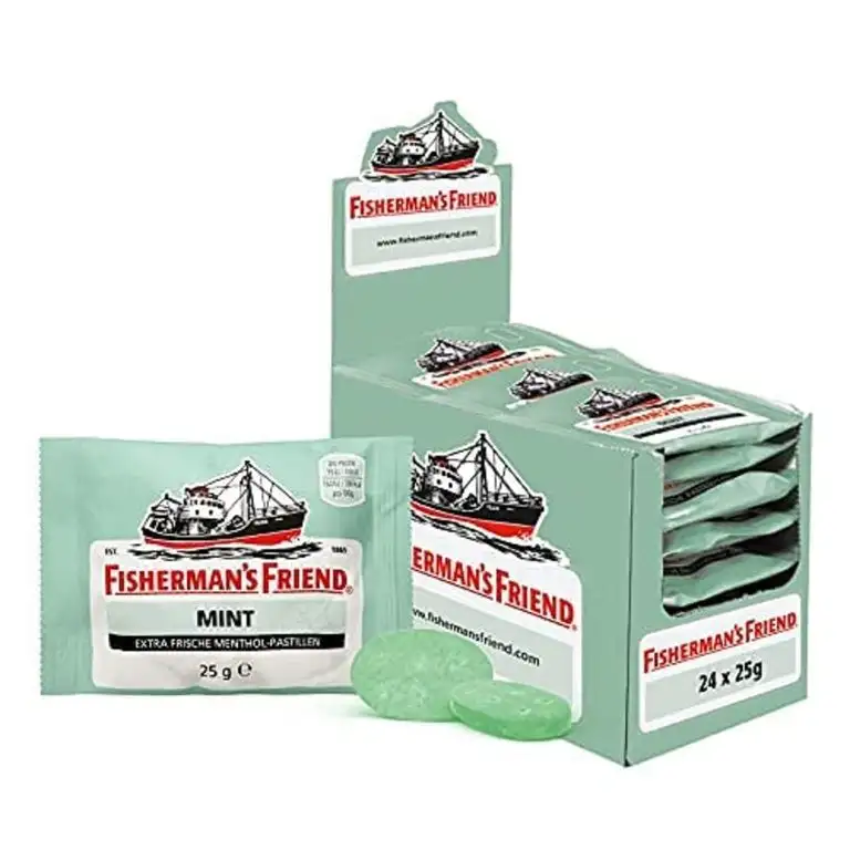 Fisherman's Friend Mint | Karton mit 24 Beuteln | Minze und Menthol Geschmack | Mit Zucker | Für frischen Atem
