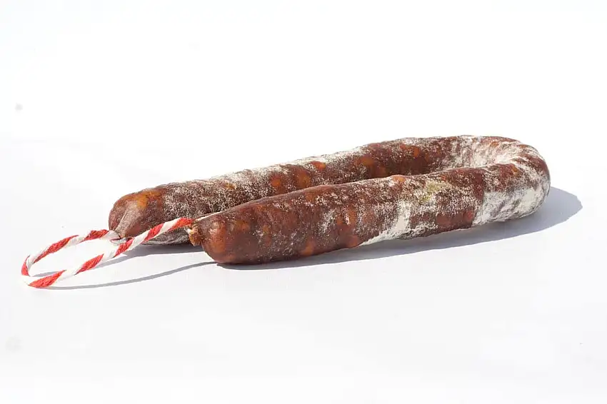 Süße Chorizo aus Spanien. Süßer Chorizo von 500 grs. Chorizo Sarta ​​​​aus Spanien. Salziger Snack, ideal zum Teilen mit Familie/Freunde. Handwerkliches Produkt. 100% Naturwurst. Chorizo aus Spanien.