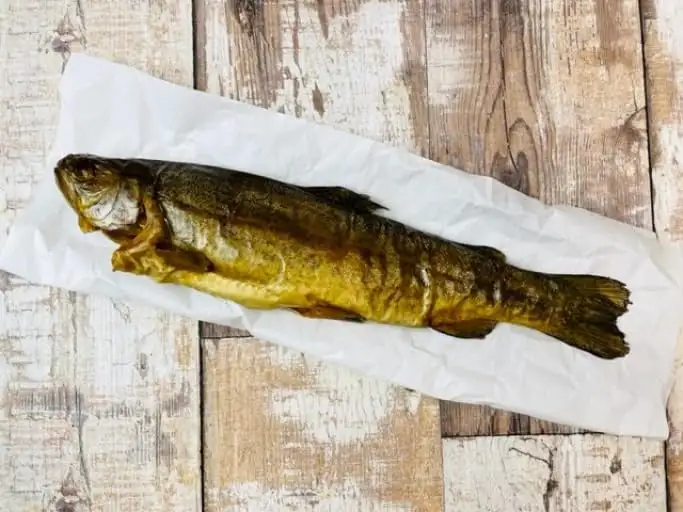 Geräucherte Forelle Räucherforelle geräuchert über feinstem Buchenholz, täglich frisch für Sie aus dem Rauch (1 x 200g) vakuumiert