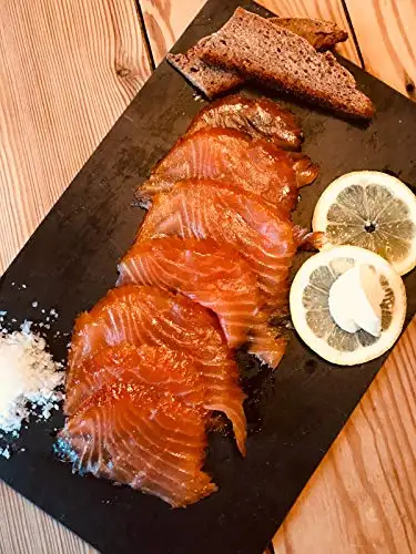 Räucherlachspaket mit 2 Saucen, kaltgeräuchert, geschnitten, Norwegen 1.1 kg m