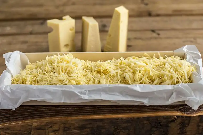 Käsefondue Mischung 'Kräftig' 500g frisch gerieben - Fonduekäse