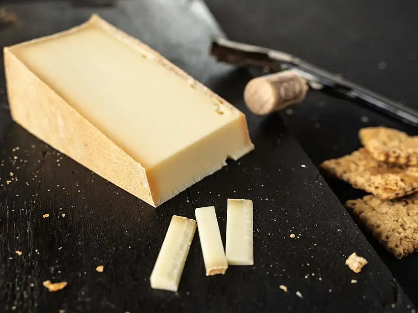 Abondance Fermier AOC Bergkäse aus den Savoier Alpen Rarität Bauernherstellung