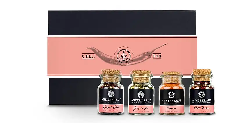 Ankerkraut Geschenk-Set Chili, mit Chipotle Chili, Chili Flocken, Grüne Jalapeño und Cayennepfeffer im Korkenglas, Mix aus scharfen Zutaten, Gewürze in hochwertiger Deluxe-Box mit Banderole