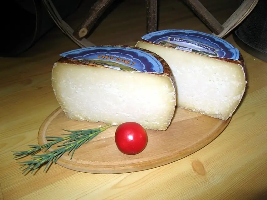 Sardischer Schafkäse Pecorino sardo "L'Isolano" 500 gr.