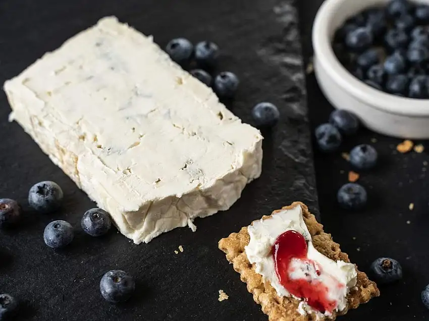 Gorgonzola mit Mascarpone - Edelpilzkäse aus Italien - Cremig und sanft