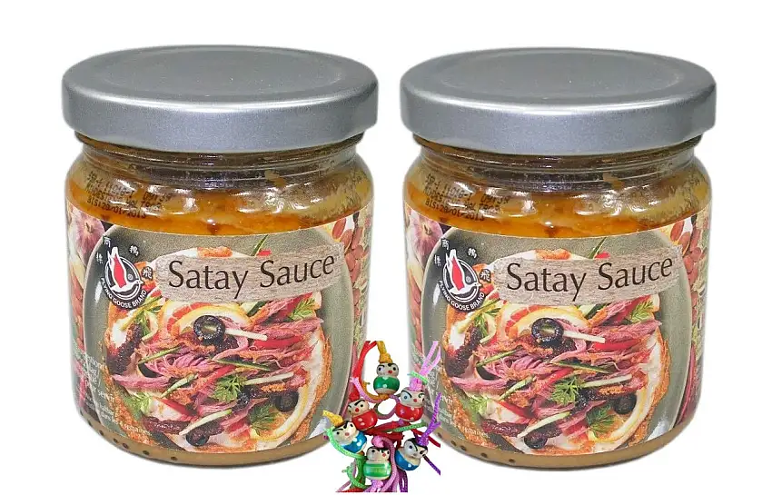 yoaxia ® - 2er Pack - [ 2x 180g ] FLYING GOOSE Saté Sauce Satay / Sate Sauce + ein kleines Glückspüppchen - Holzpüppchen