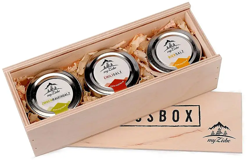 Genussbox - Gewürzbox mit Chilisalz, Biersalz, Zirben-Rauchsalz aus handgeschöpftem portugisisches Quellsalz als Geschenkset in hochwertiger Holzkiste. Geschenke Set für Männer und Frauen