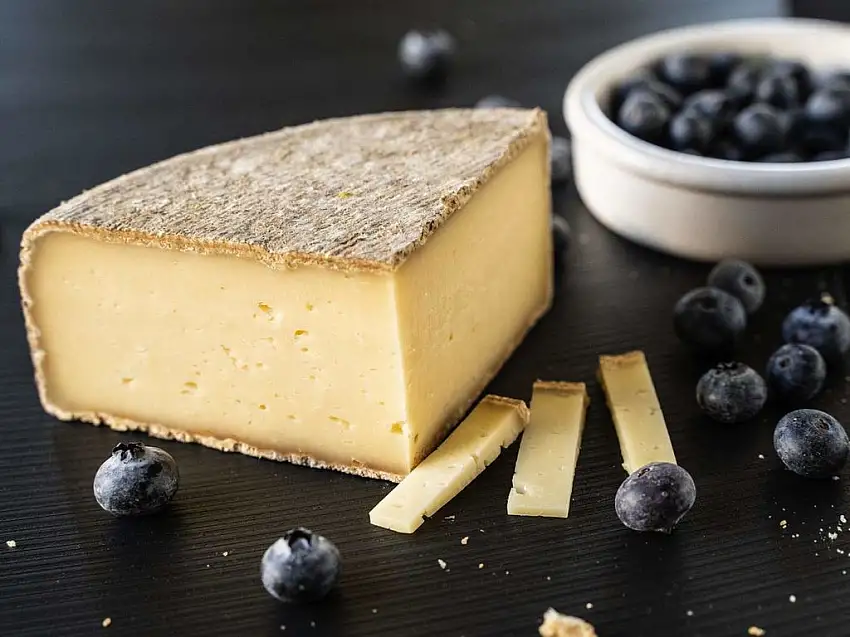 Tomme de Savoie Fermier AOC - Alpkäse aus Rohmilch - Frankreich
