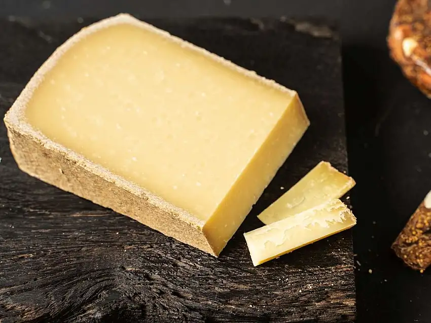 Comte Extra AOC Bergkäse ''30-36 Monate gereift'' Käse aus Frankreich - Rarität