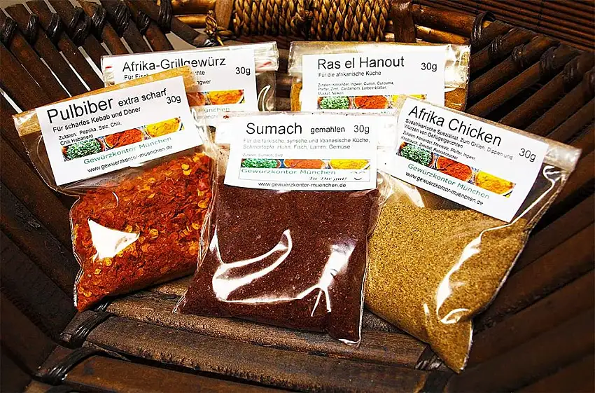Afrika Gewürze Schnupperset -3, Ras el Hanout, Sumach gemahlen, Afrika Chicken, Pulbiber extra scharf, Afrikanisches Grillgewürz