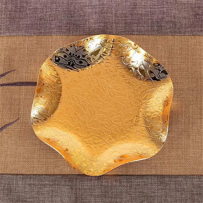 GJRFYJ Gold Unregelmäßige Form Snack Tablett Süßigkeiten Dessert Nüsse Platte Metall Trockenfrüchte Geschirr Home Desktop Servieren Snack Teller Dekoration (Color : B, Size : 20 * 4cm)