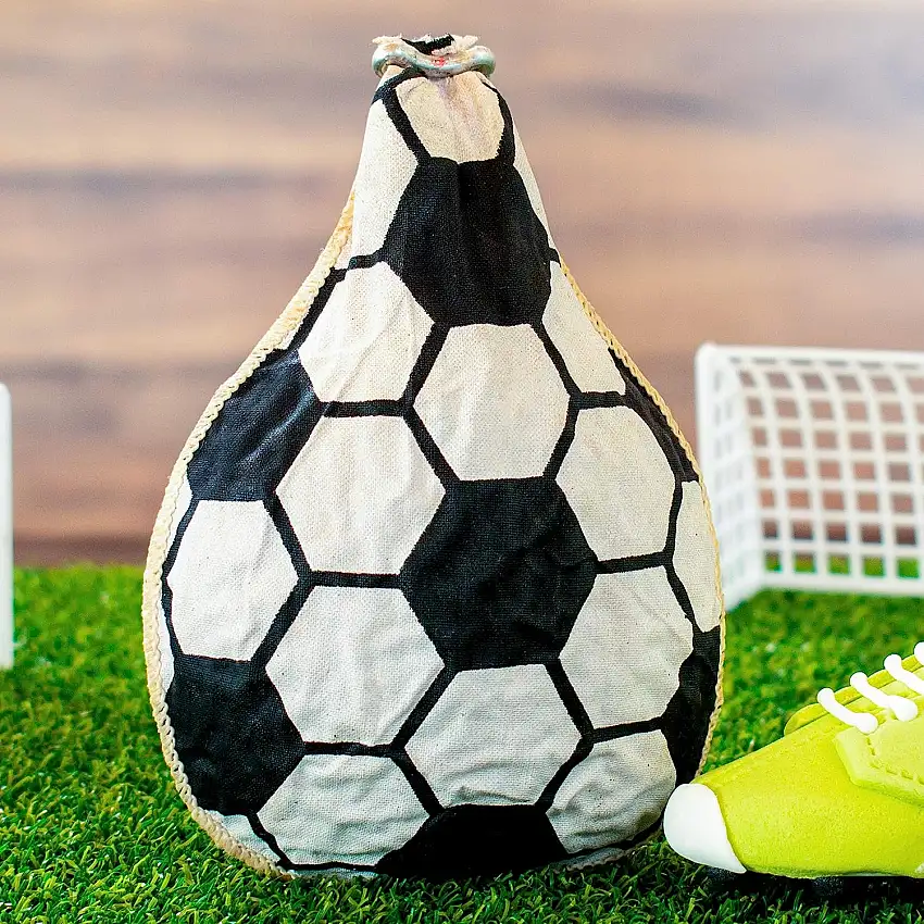 WURSTBARON® Fußball Salami-Taler - schmackhafte Wurst in Fußball-Design 220g - Geschenk für Fußballfans