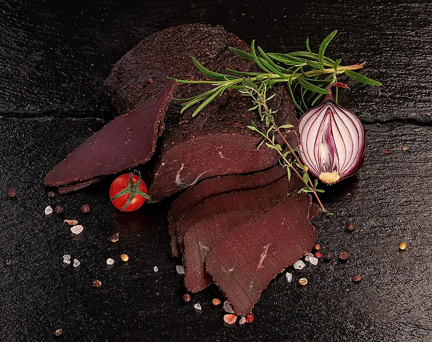 Hirschschinken | milde Wildspezialität im Stück | Vakuumverpackung | traditionelles Harzer Rezept