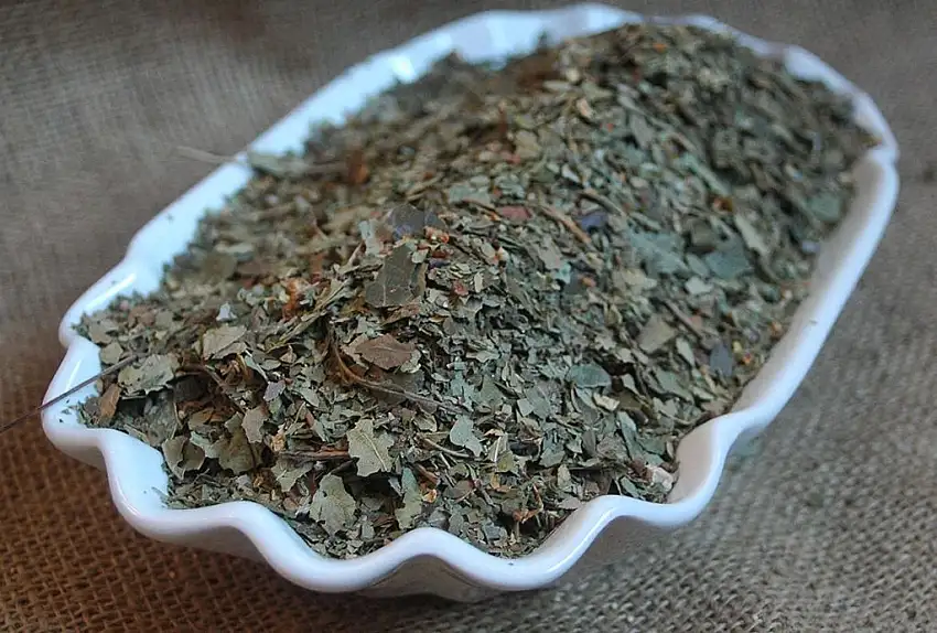 Naturix24 – Weißdorntee, Weißdornblätter mit Blüte geschnitten – 100 g Beutel