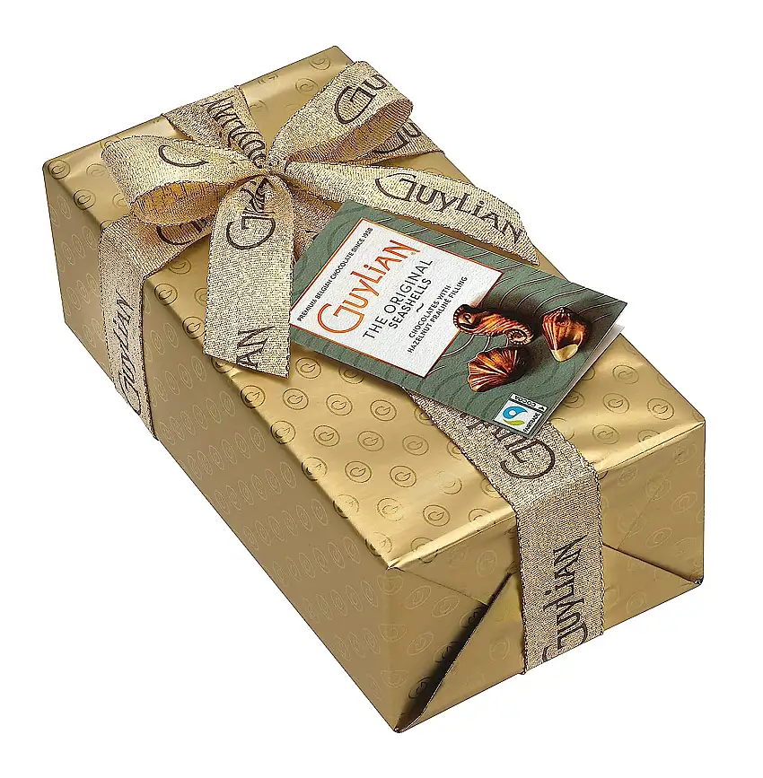Guylian Meeresfrüchte Nuss-Nougat Pralinen 250g Ballotin in Geschenkverpackung – Original Premium Belgische Pralinen mit Nuss-Nougat Füllung und zarter Marmorierung (1 x 250g)